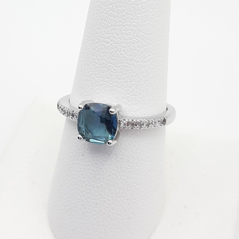 Peacock Blue cz Cushion Cut Solitaire Ring New - Picture 3 of 5